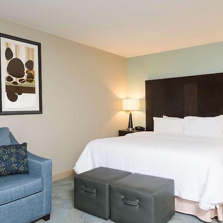 Hampton Inn Detroit Roseville Clinton Township Exteriör bild
