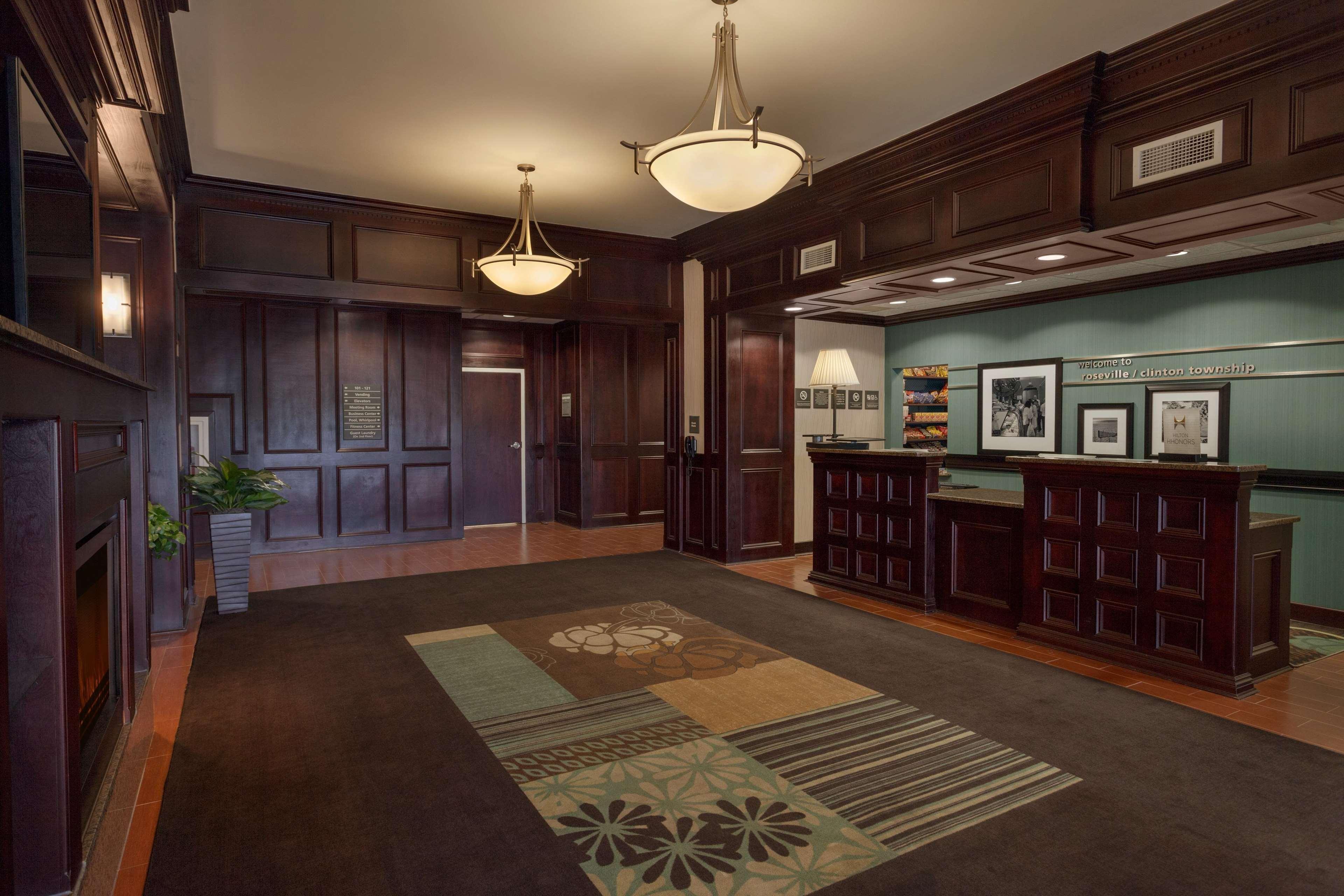Hampton Inn Detroit Roseville Clinton Township Exteriör bild