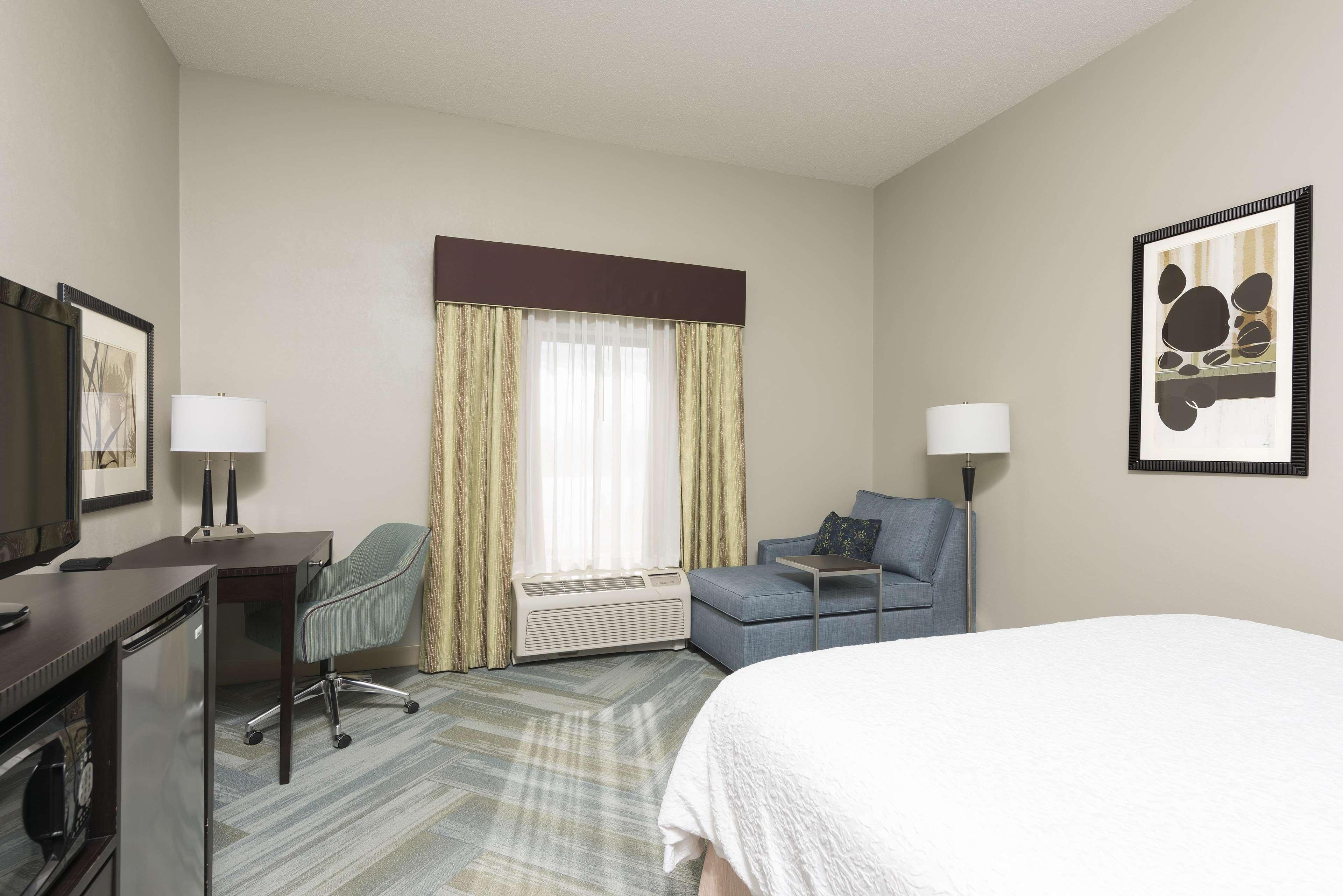 Hampton Inn Detroit Roseville Clinton Township Exteriör bild