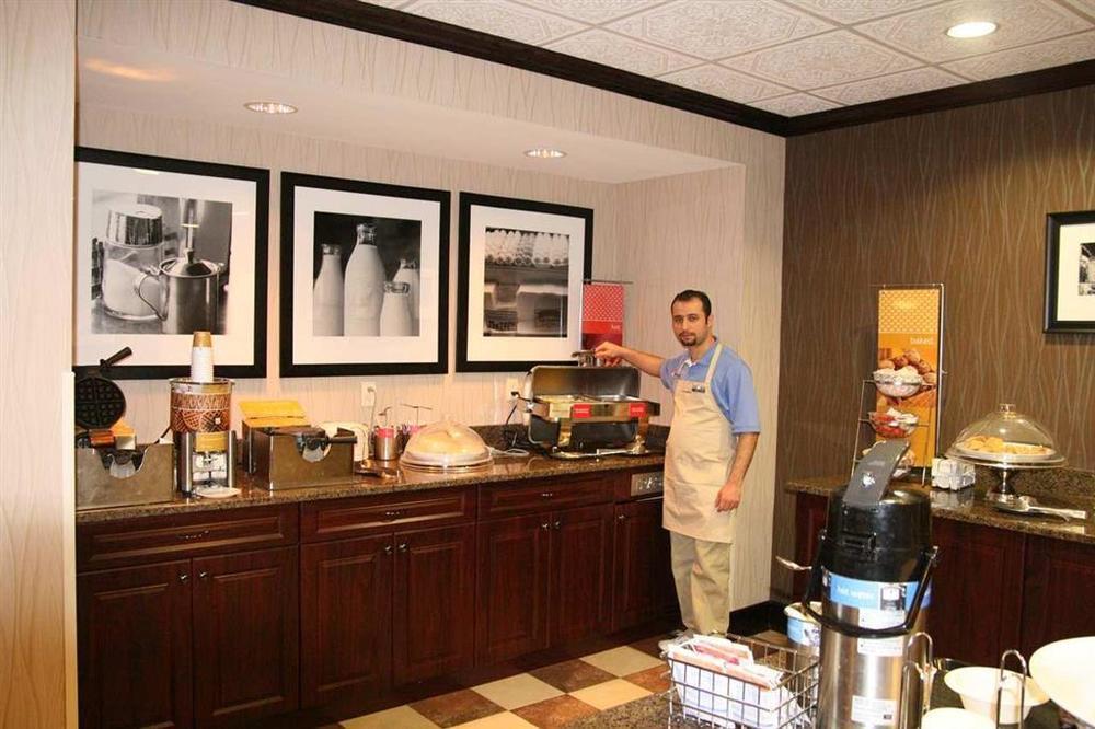 Hampton Inn Detroit Roseville Clinton Township Rum bild