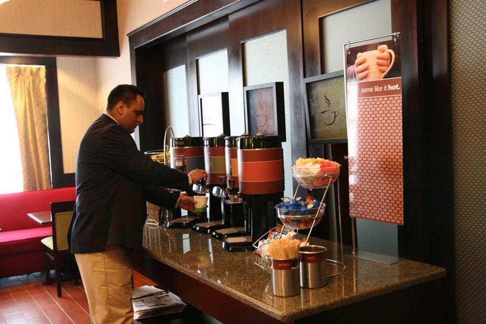 Hampton Inn Detroit Roseville Clinton Township Restaurang bild