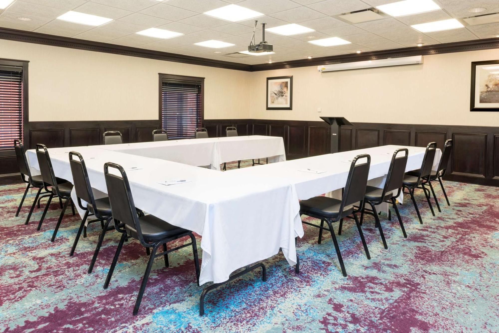Hampton Inn Detroit Roseville Clinton Township Exteriör bild