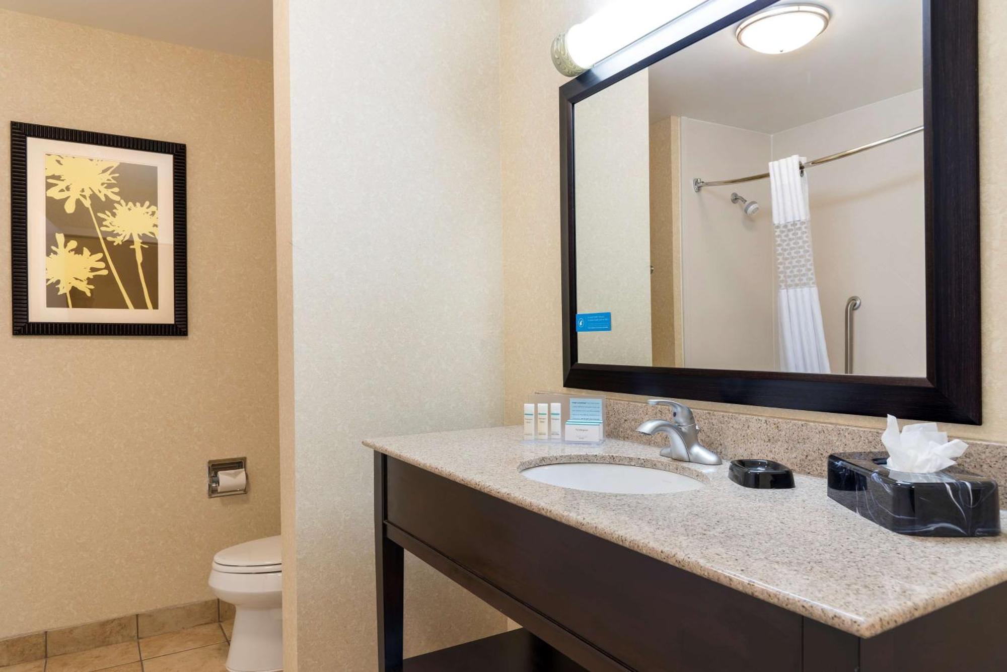 Hampton Inn Detroit Roseville Clinton Township Exteriör bild